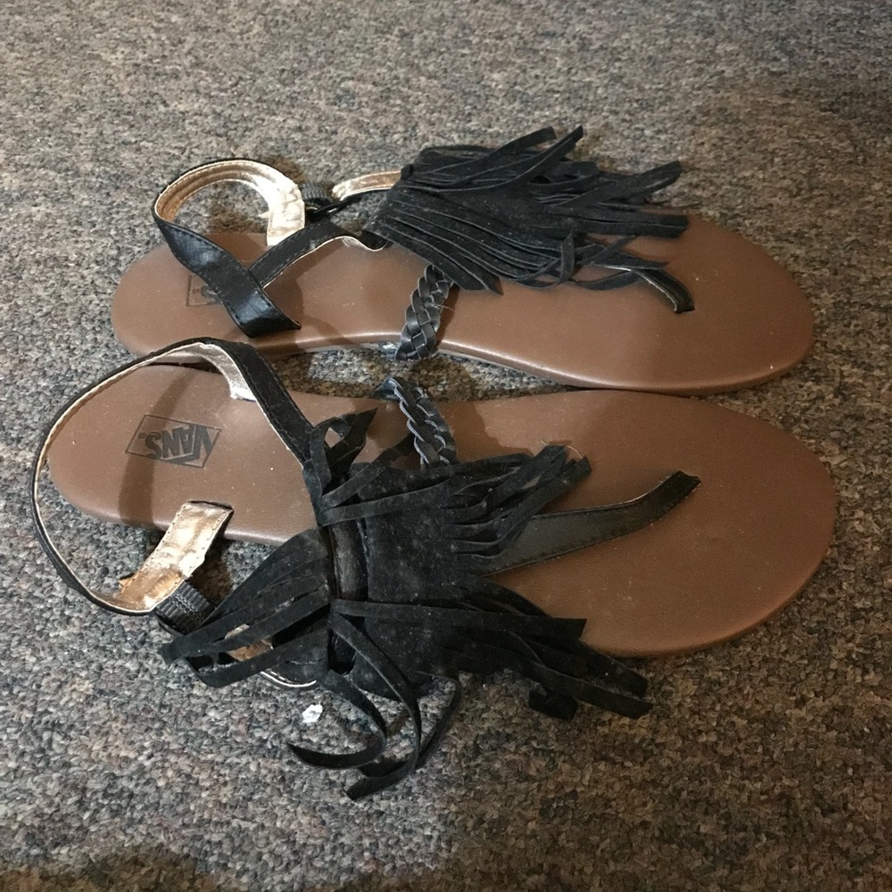 Black Vans sandals